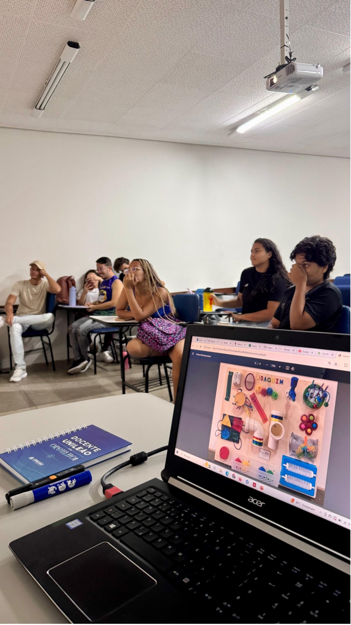 Encontro do laboratório de jogos e brinquedos reciclados