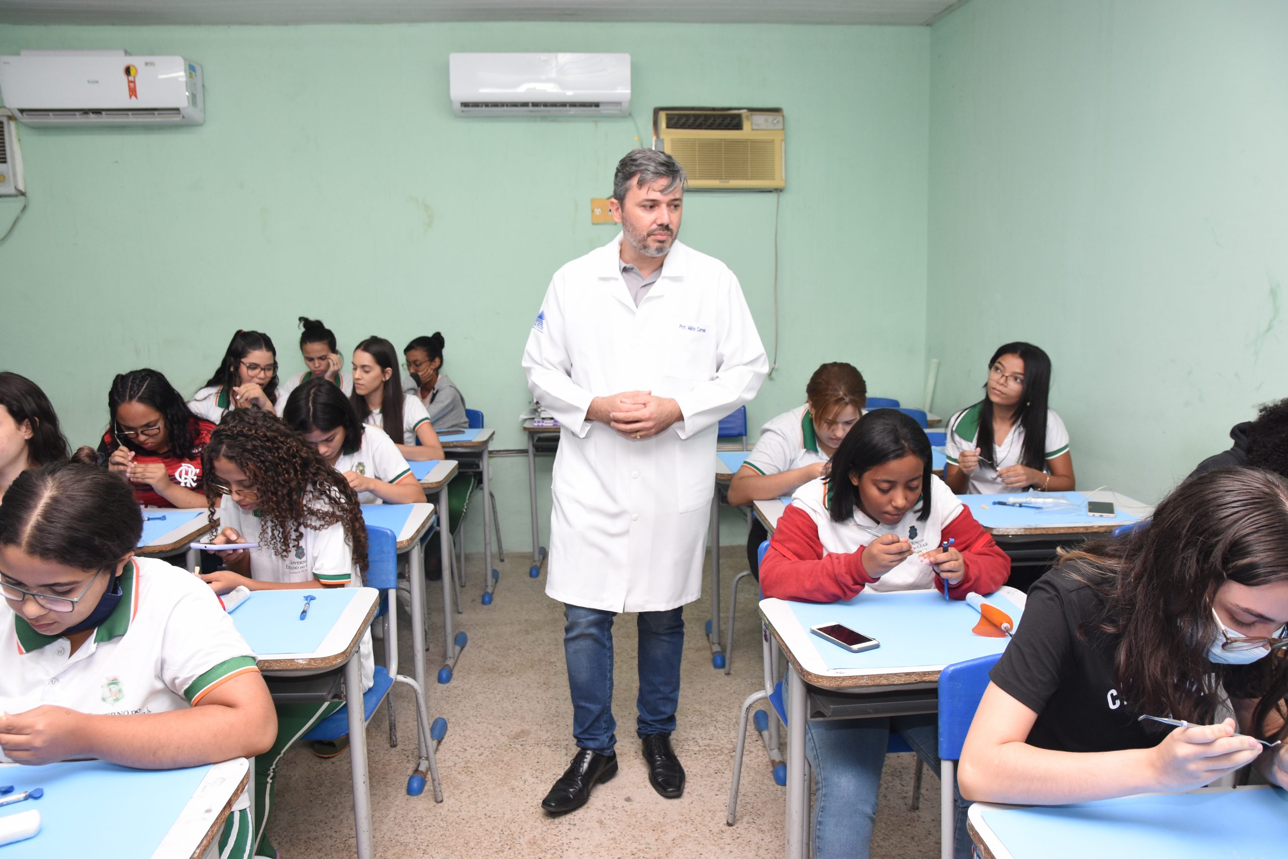 Unileão realiza ação do curso de Odontologia na E.E.E.P. Professor Moreira de Sousa